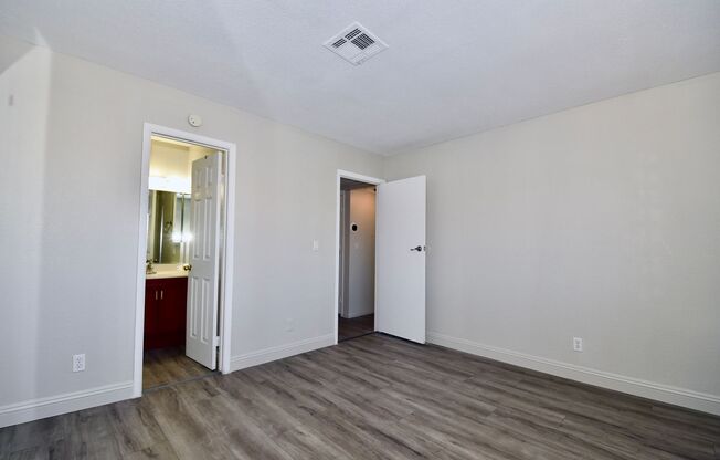 2 beds, 2 baths, $1,500, Unit # 202