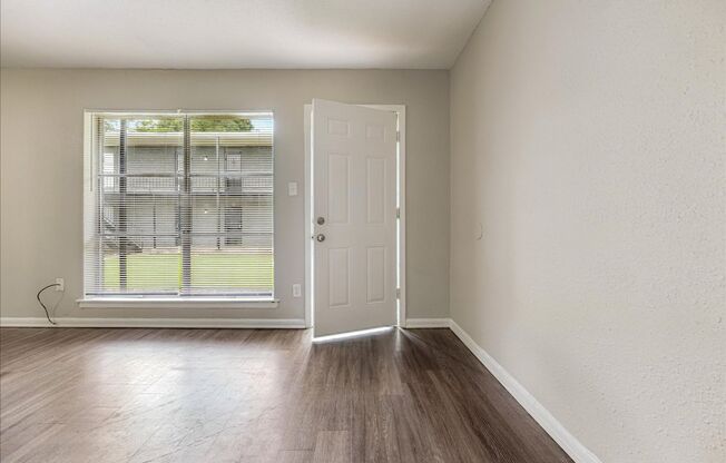 Macon Crossing Apartments