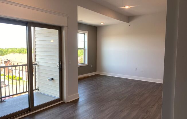 1 bed, 1 bath, 900 sqft, $2,250, Unit 0917