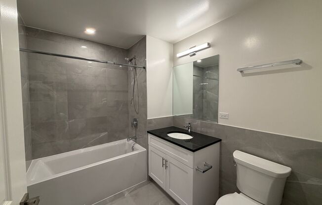 1 bed, 1 bath, 681 sqft, $2,700, Unit 952-708