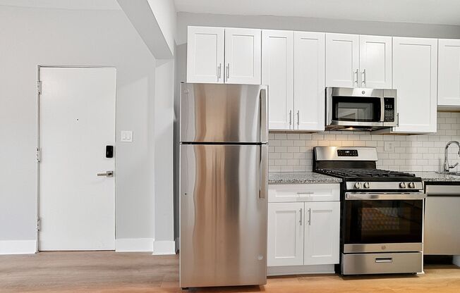 2 beds, 1 bath, 691 sqft, $2,200, Unit 101