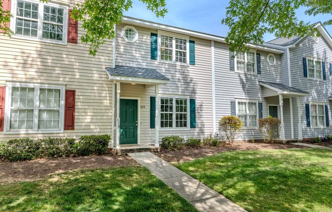 Renovated 2 bed 2.5 bath townhome in Holly Springs Arbor Creek community.