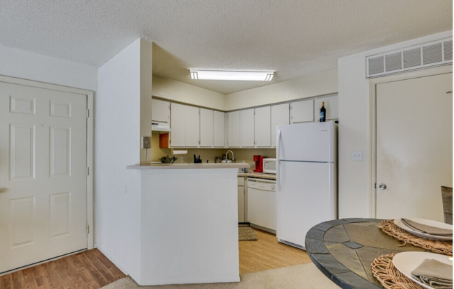 1 bed, 1 bath, 750 sqft, $945, Unit 316