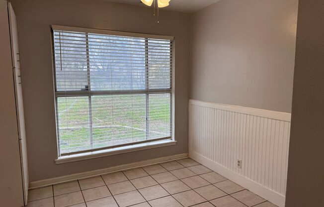 Welcome home to 245 Northview Blvd!