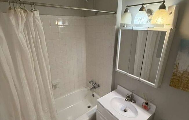 1 bed, 1 bath, 625 sqft, $1,016, Unit 110-Model