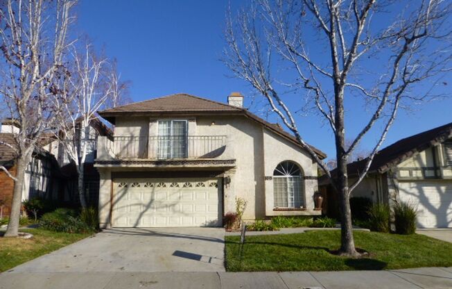 4 Bedroom Home for Rent in Canyon Country!
