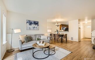 3 beds, 2.5 baths, $2,898, Unit UNIT 45