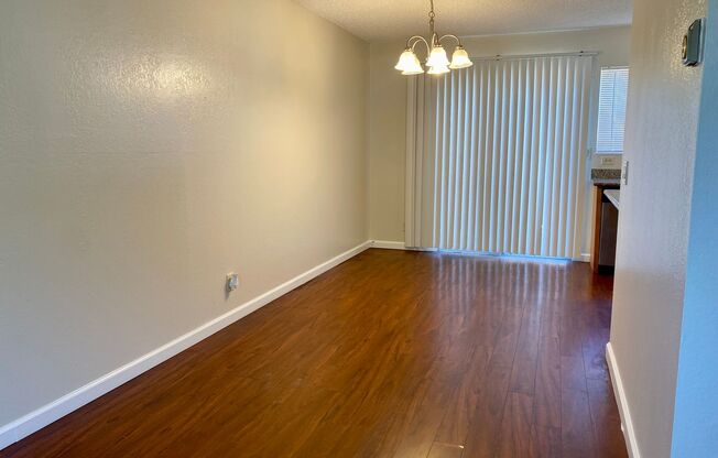 COMING SOON! $2790 - GORGEOUS 2 BEDROOM TOWNHOUSE IN PARKMONT AREA OF CENTRAL FREMONT