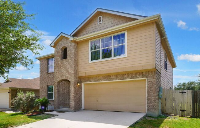 Great 4 Bedroom Home Now Available in Cibolo.