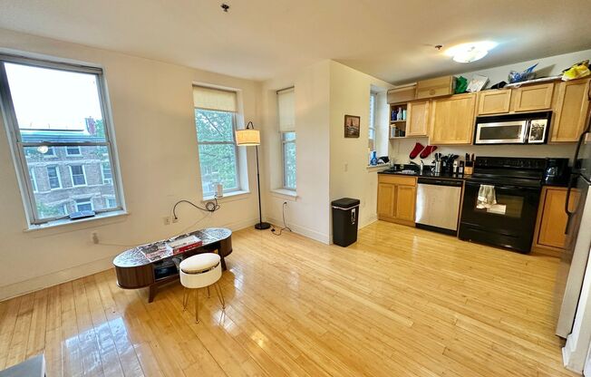 Great 2 bed 1 bath in Eckington/Bloomingdale at the Madison Condominiums