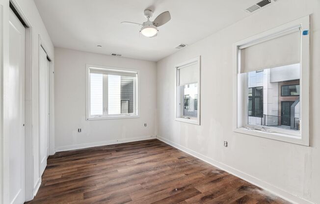 2 beds, 2 baths, 915 sqft, $2,300, Unit 416
