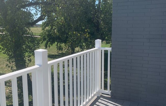 3 beds, 1 bath, 960 sqft, $1,200, Unit 124