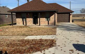 New 3 bed / 3 bath in Truman. Available Now!