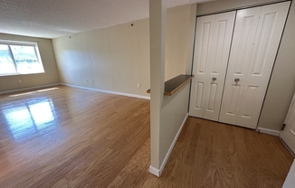 1 bed, 1 bath, 655 sqft, $3,200, Unit 215