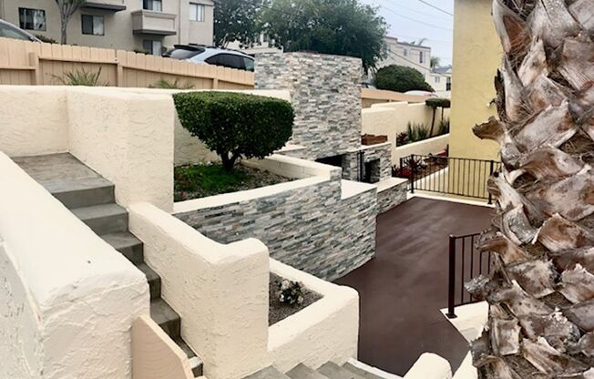 Al's 6 Plex
