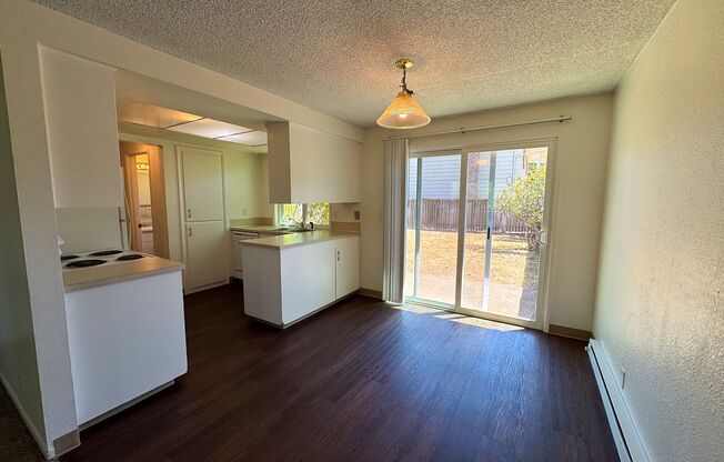 3 Bedroom Duplex off Gilham Rd.