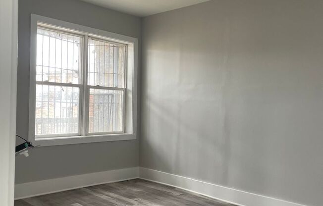 5520 W North