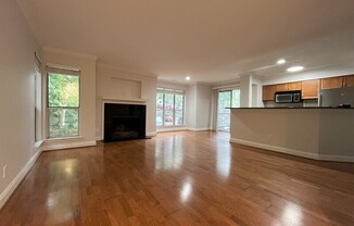 2512 Cranbrook Lane #4