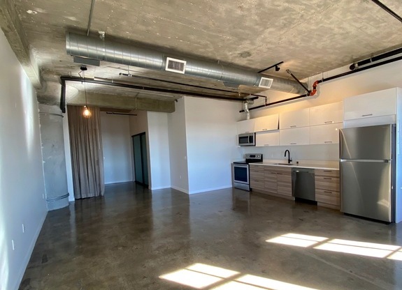 Studio, 1 bath, 1,610 sqft, $5,100, Unit 802