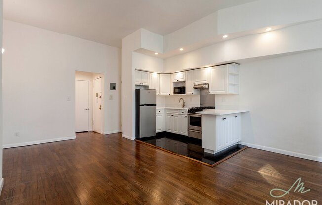 39 W 16 ST