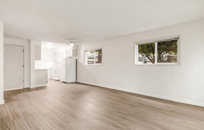 2 beds, 1 bath, 950 sqft, $1,750, Unit 37