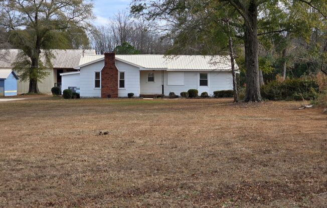 Country Living in Grays Creek! 3 Bedroom, 4 Baths