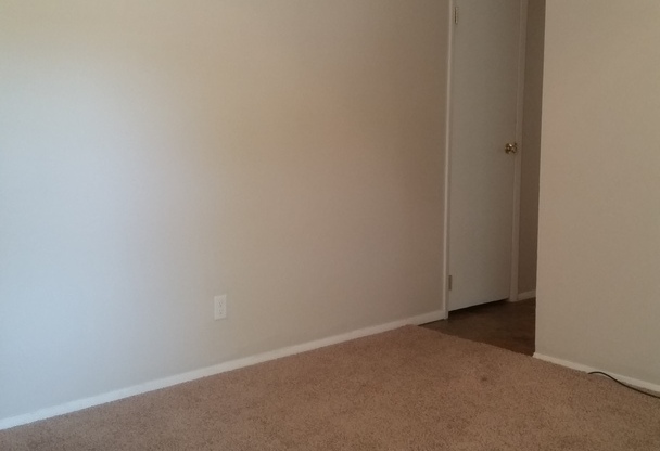 3 beds, 1 bath, $1,175