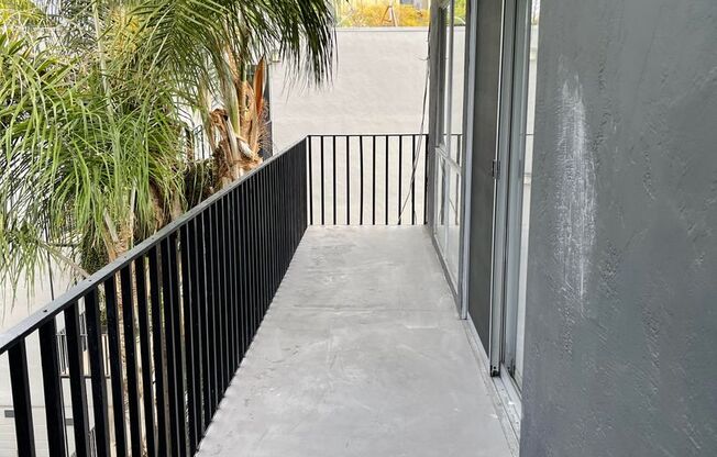 2 beds, 1 bath, 700 sqft, $2,495, Unit 75-69