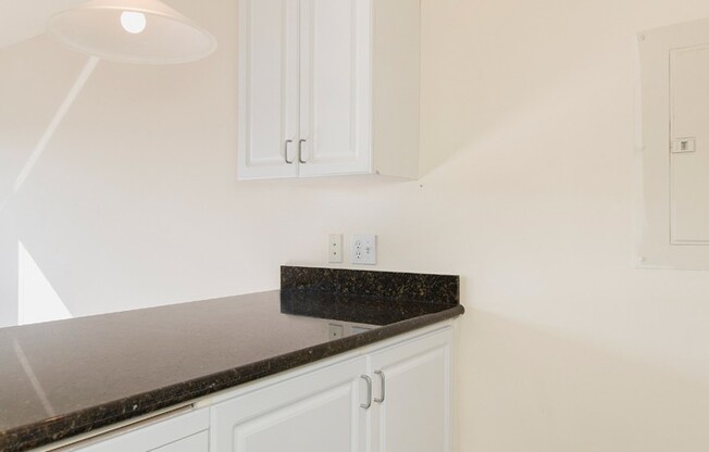 1 bed, 1 bath, 630 sqft, $1,845, Unit R-407