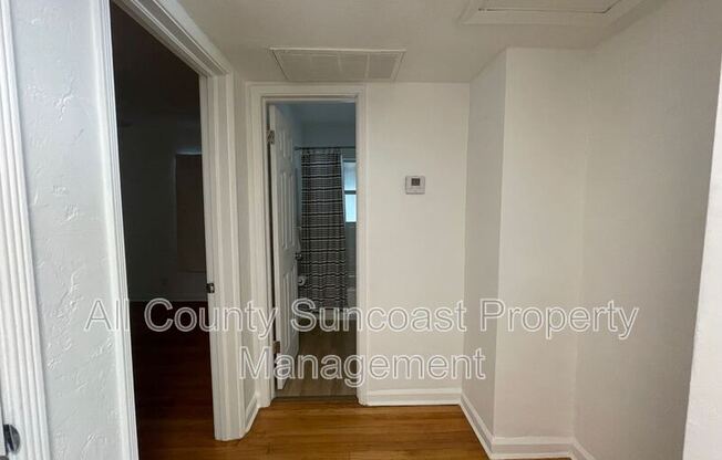 2 beds, 1 bath, $2,275