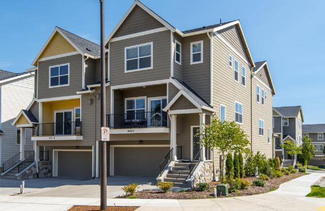 Sexton Mountain 2 bed/2.5 bath Townhome 2 Car Garage + Wood Floors + A/C + W/D Included !