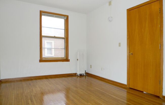 2 beds, 2 baths, 950 sqft, $1,415, Unit 10 - 210