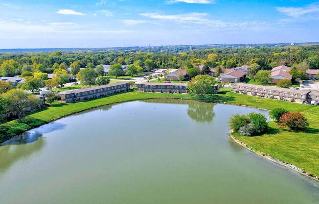 Acclaim at Hinsdale Lake