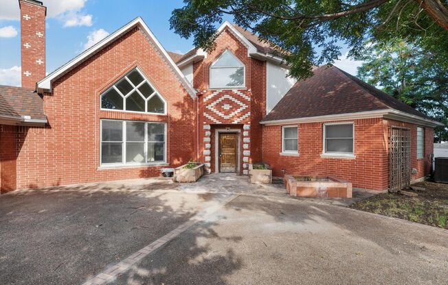 Beautiful Midway ISD Home