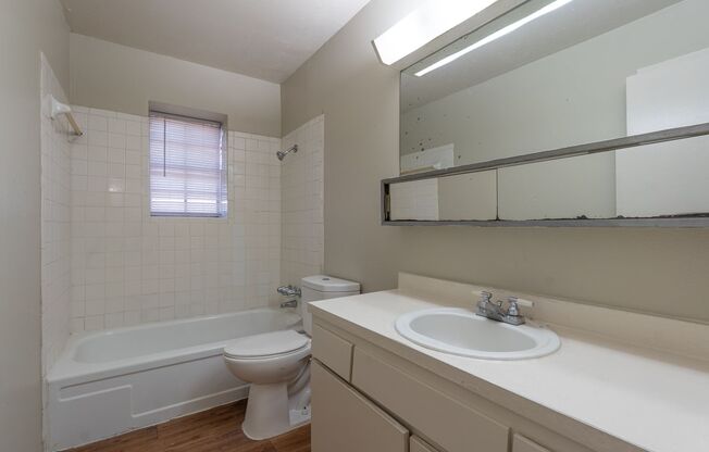 1 bed, 1 bath, 614 sqft, $950, Unit 105