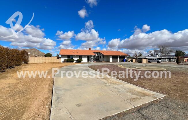 4 Bed, 5 Bath North Apple Valley Home with a Mountain View!!
