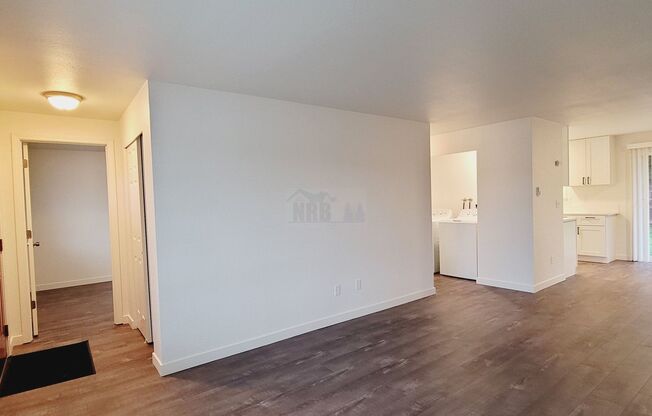 2 beds, 1 bath, 810 sqft, $1,875, Unit 17517