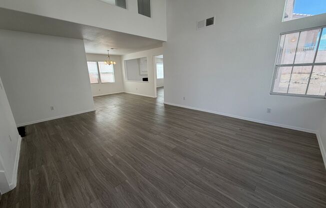 Bright & Spacious Home in Southwest Las Vegas!