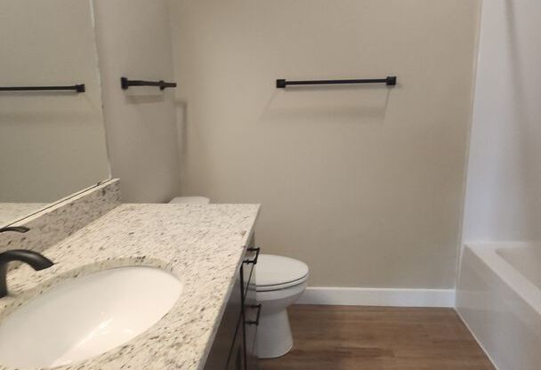 2 beds, 2 baths, 1,139 sqft, $1,795, Unit 880-116