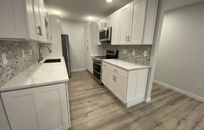 Beautiful modern remodeled 2 bed 1 bath condo across from Microsoft