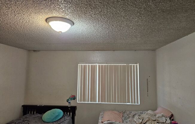 2 beds, 1 bath, 992 sqft, $1,425, Unit 1632-151