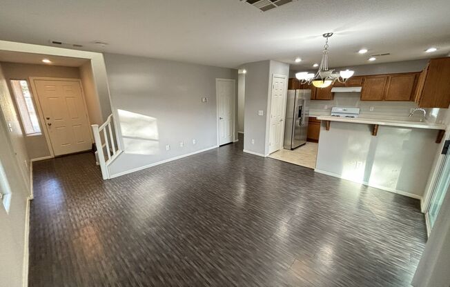 Gorgeous 3Bed/2.5Bath/2Car, 2-Story Home located in Spring Valley