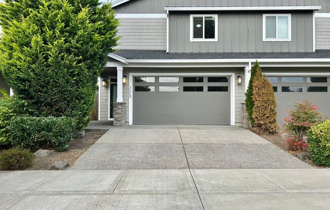 3 beds, 2.5 baths, $2,800