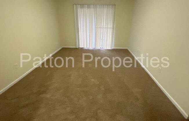 2 beds, 1 bath, 1,000 sqft, $825, Unit 12