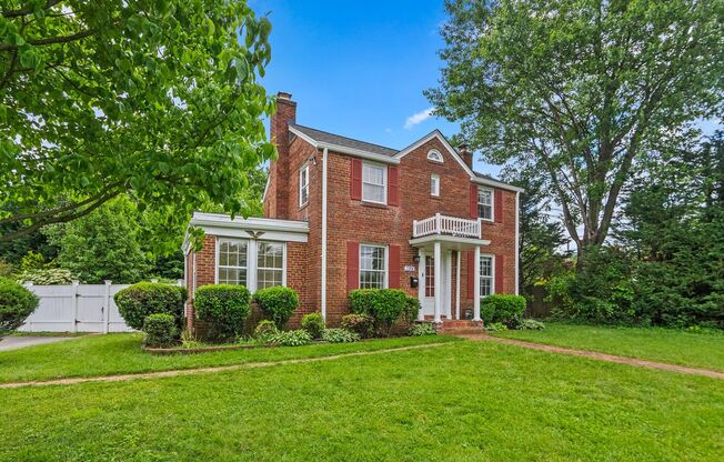 3 Bed 2.5 Bath - Silver Spring Colonial - Updated Kitchen and Bathrooms