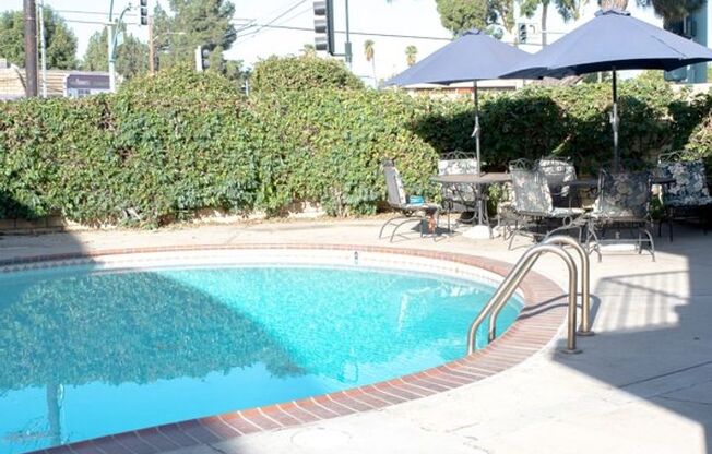 Studio, 1 bath, 392 sqft, $1,400, Unit 832 #06