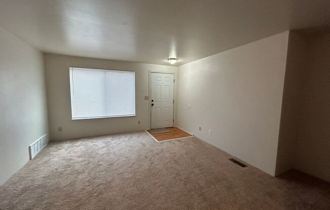 2 beds, 1 bath, $1,850, Unit Unit A