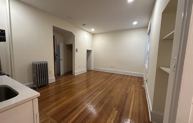 11 Englewood Ave