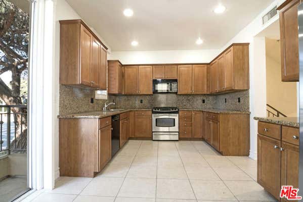 3 beds, 3 baths, 1,632 sqft, $4,999, Unit 103