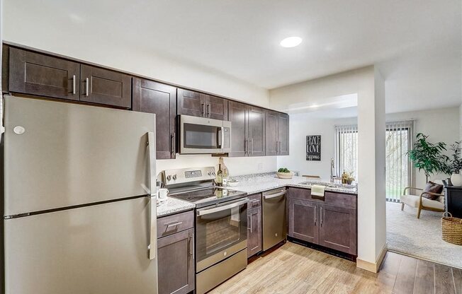 Studio, 1 bath, 430 sqft, $1,375